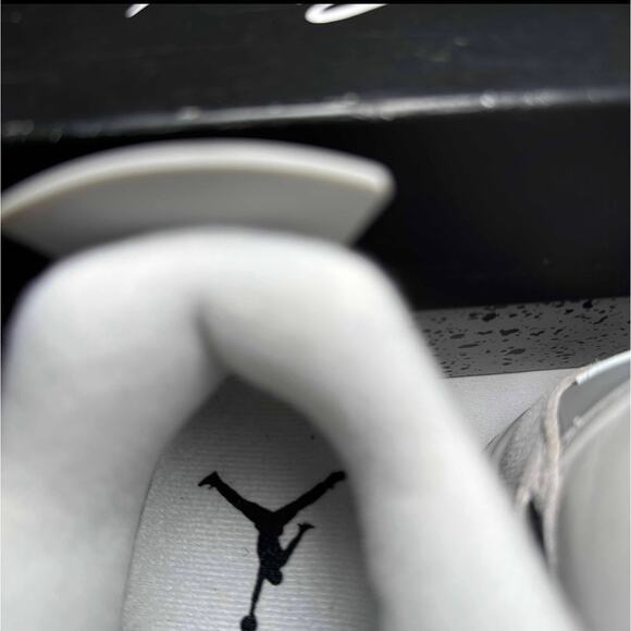 Size 6.5 - Wmns Air Jordan 4 Retro Frozen Moments Women's Ships Now - Picture 10 of 10